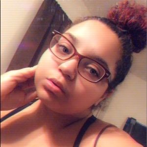 Meet your Posher, Marissa